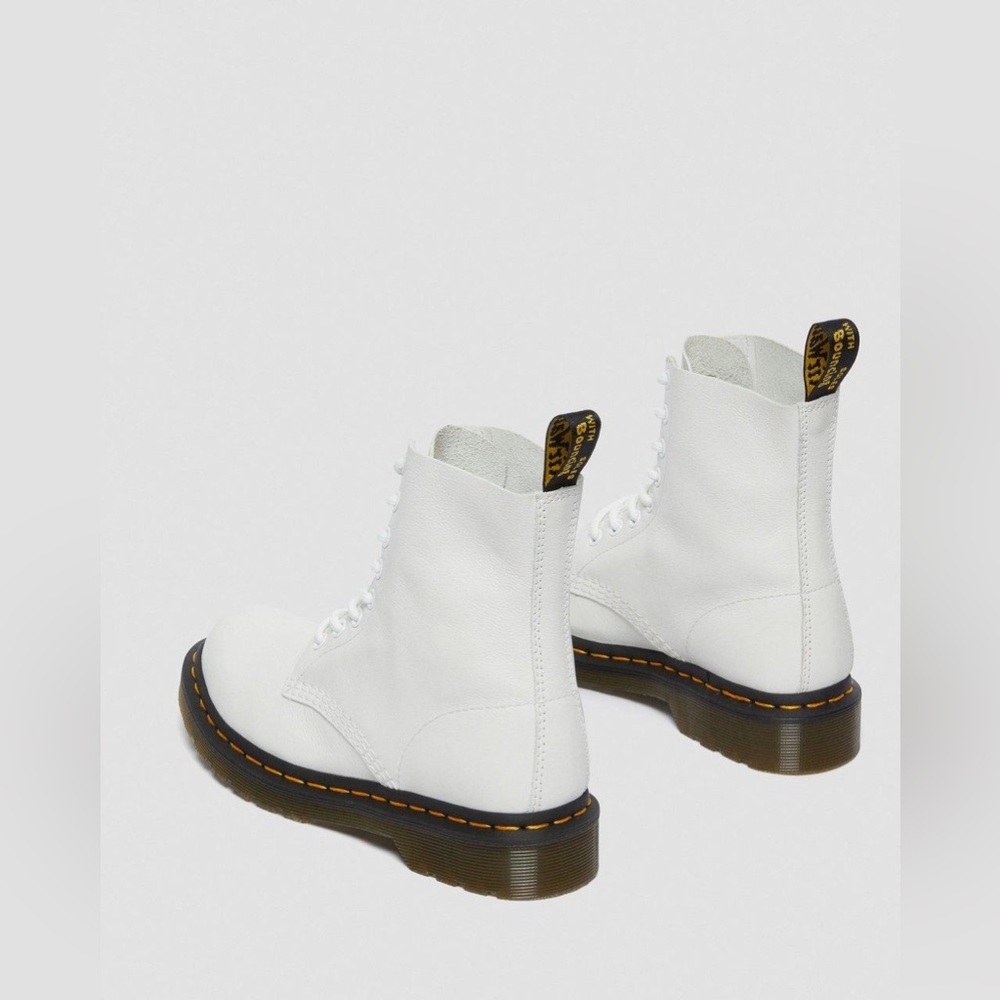 Dr. Martens 1460 WOMEN'S VIRGINIA LEATHER BOOTS - Picture 5 of 14